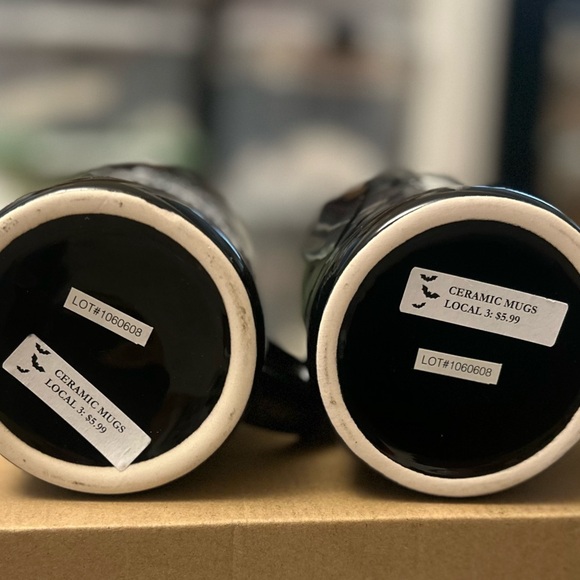 Dunkin’ Donuts Set of Two Coffee Mugs - Picture 3 of 3